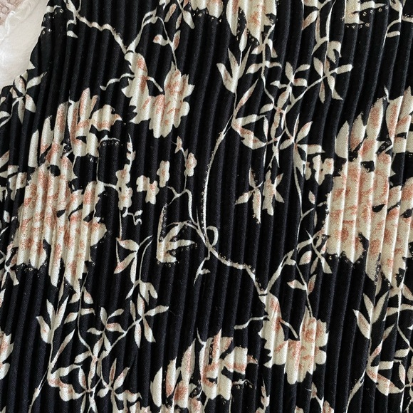 Floral Blouse - Picture 3 of 3